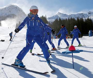 Adult group ski lessons, group lessons